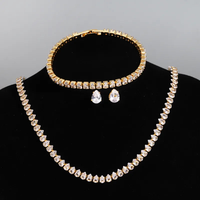 Set Bijuterii Auriu Luxury Crystal – Colier, Brățară și Cercei Eleganți