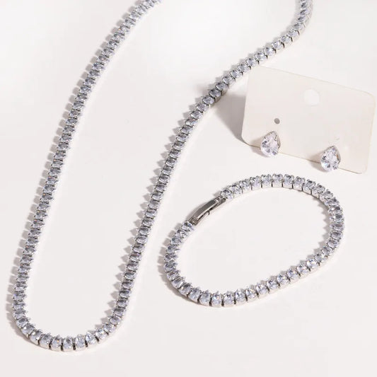 Set Bijuterii Argintiu Luxury Crystal – Colier, Brățară și Cercei Eleganți