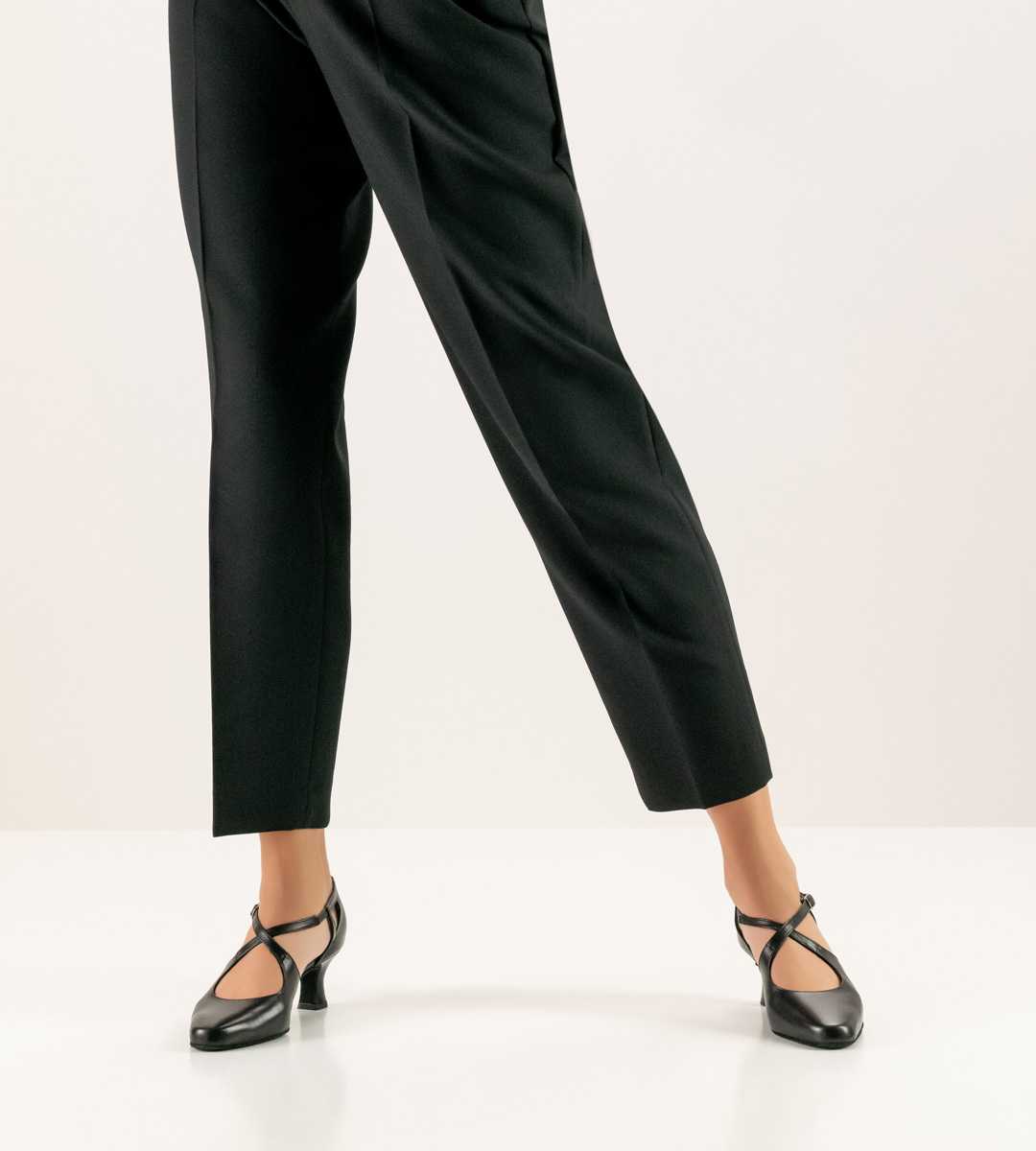 Pantofi dans femei Ines 55 Negru Piele | Werner Kern România